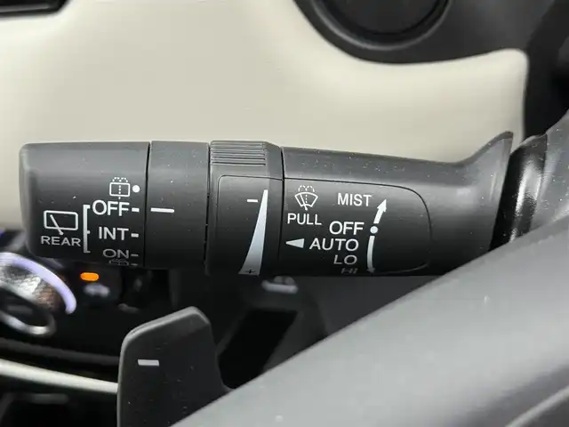 ホンダ ヴェゼル ハイブリッド e:HEV Z PLaYパッケージ 愛知県 2025(令7)年 0.2万km グレーⅡ ホンダセンシング　　/　　・衝突軽減ブレーキシステム/　　・路外逸脱抑制機能/　　・アダプティブクルーズコントロール/　　・車線維持支援システム/　　・オートハイビーム/　　・パーキングセンサー/純正9インチナビ/　　BT/フルセグ/バックカメラ/ドライブレコーダー/ETC2.0/置くだけ充電/革巻きステアリング/ステアリングリモコン/ハーフレザーシート/シートヒーター（前席）/パワーバックドア/純正LEDヘッドライト/フォグランプ/純正18インチアルミホイール