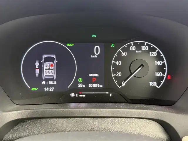 ホンダ ヴェゼル ハイブリッド e:HEV Z PLaYパッケージ 愛知県 2025(令7)年 0.2万km グレーⅡ ホンダセンシング　　/　　・衝突軽減ブレーキシステム/　　・路外逸脱抑制機能/　　・アダプティブクルーズコントロール/　　・車線維持支援システム/　　・オートハイビーム/　　・パーキングセンサー/純正9インチナビ/　　BT/フルセグ/バックカメラ/ドライブレコーダー/ETC2.0/置くだけ充電/革巻きステアリング/ステアリングリモコン/ハーフレザーシート/シートヒーター（前席）/パワーバックドア/純正LEDヘッドライト/フォグランプ/純正18インチアルミホイール
