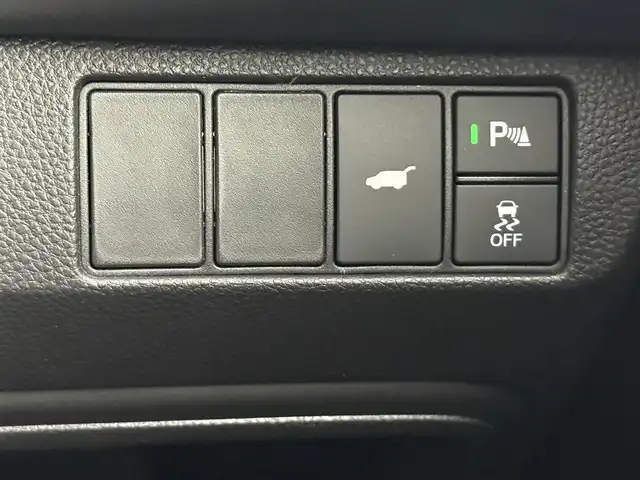 ホンダ ヴェゼル ハイブリッド e:HEV Z PLaYパッケージ 愛知県 2025(令7)年 0.2万km グレーⅡ ホンダセンシング　　/　　・衝突軽減ブレーキシステム/　　・路外逸脱抑制機能/　　・アダプティブクルーズコントロール/　　・車線維持支援システム/　　・オートハイビーム/　　・パーキングセンサー/純正9インチナビ/　　BT/フルセグ/バックカメラ/ドライブレコーダー/ETC2.0/置くだけ充電/革巻きステアリング/ステアリングリモコン/ハーフレザーシート/シートヒーター（前席）/パワーバックドア/純正LEDヘッドライト/フォグランプ/純正18インチアルミホイール