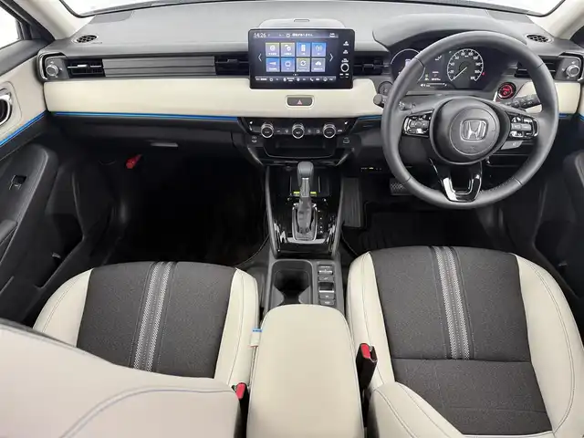 ホンダ ヴェゼル ハイブリッド e:HEV Z PLaYパッケージ 愛知県 2025(令7)年 0.2万km グレーⅡ ホンダセンシング　　/　　・衝突軽減ブレーキシステム/　　・路外逸脱抑制機能/　　・アダプティブクルーズコントロール/　　・車線維持支援システム/　　・オートハイビーム/　　・パーキングセンサー/純正9インチナビ/　　BT/フルセグ/バックカメラ/ドライブレコーダー/ETC2.0/置くだけ充電/革巻きステアリング/ステアリングリモコン/ハーフレザーシート/シートヒーター（前席）/パワーバックドア/純正LEDヘッドライト/フォグランプ/純正18インチアルミホイール