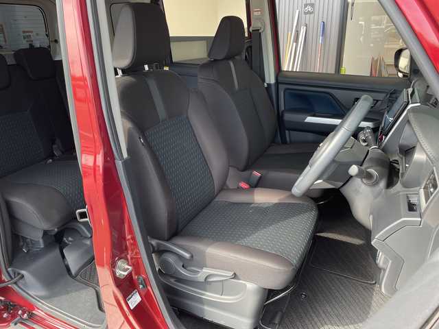 トヨタ ルーミー カスタムG 愛知県 2021(令3)年 2.8万km ファイアークォーツレッドM 純正9型ディズプレイオーディオ/フルセグ/全方位カメラ/両側パワースライドドア/衝突軽減システム/レーダークルーズコントロール/ETC/ドライブレコーダー/シートヒーター/ステアリングスイッチ/スマートキー/プッシュスタート/純正アルミホイール/LEDヘッドライト