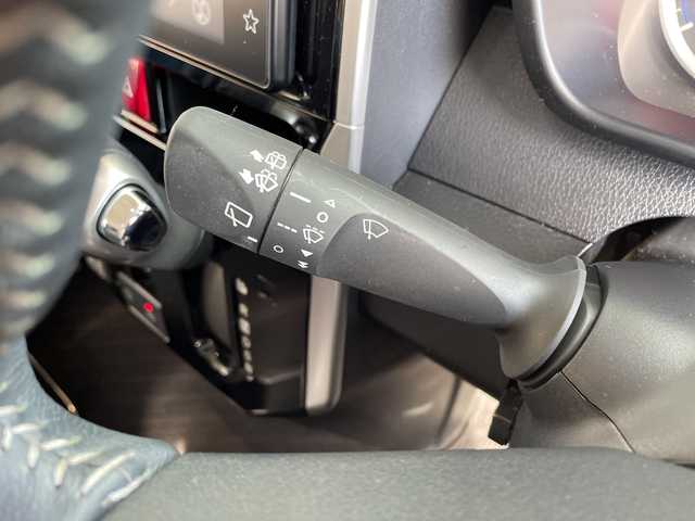 トヨタ ルーミー カスタムG 愛知県 2021(令3)年 2.8万km ファイアークォーツレッドM 純正9型ディズプレイオーディオ/フルセグ/全方位カメラ/両側パワースライドドア/衝突軽減システム/レーダークルーズコントロール/ETC/ドライブレコーダー/シートヒーター/ステアリングスイッチ/スマートキー/プッシュスタート/純正アルミホイール/LEDヘッドライト