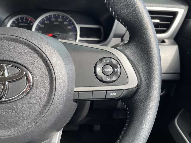 トヨタ ルーミー カスタムG 愛知県 2021(令3)年 2.8万km ファイアークォーツレッドM 純正9型ディズプレイオーディオ/フルセグ/全方位カメラ/両側パワースライドドア/衝突軽減システム/レーダークルーズコントロール/ETC/ドライブレコーダー/シートヒーター/ステアリングスイッチ/スマートキー/プッシュスタート/純正アルミホイール/LEDヘッドライト