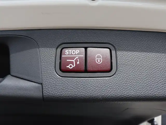 メルセデス・ベンツ ＧＬＣ２２０ d 4マチックスポーツ 宮城県 2018(平30)年 3.9万km ダイヤモンドホワイト 純正ナビＴＶ/・フルセグ・ＢＴ・ＣＤ・ＤＶＤ・ＵＳＢ/レーダーセーフティ/・アクティブブレーキアシスト/・ブラインドスポットアシスト/・アテンションアシスト/・レーンキープアシスト/アダプティブクルーズコントロール/３６０℃カメラ/パワーテールゲート/ハーフレザーシート/・左右メモリー機能付きパワーシート/全席シートヒーター/ヘッドアップディスプレイ/純正ＯＰ前後ドライブレコーダー/パドルシフト/キーレスゴー/デュアルオートエアコン/アンビエントライト３カラー/純正ＥＴＣ