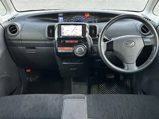 ダイハツ タント カスタム X 福岡県 2011(平23)年 4.9万km ブラックマイカメタリック ワンオーナー/社外7型ナビ（BT/フルセグ/DISC）/Bカメラ/片側パワースライドドア/純正14インチAW/盗難防止装置/フロアマット/スマートキー/保証書/取扱説明書