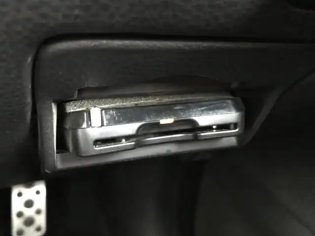 スバル エクシーガクロスオーバー７ 2．5i アイサイト 富山県 2016(平28)年 7.6万km クリスタルブラックシリカ 4WD/フリップダウンモニター/純正ナビ/フルセグTV/Bluetooth/バックカメラ/衝突被害軽減ブレーキ/レーンキープアシスト/ハーフレザーシート/パワーシート/シートヒーター/革巻きステアリング/パドルシフト/プッシュスタート/スマートキー/ETC