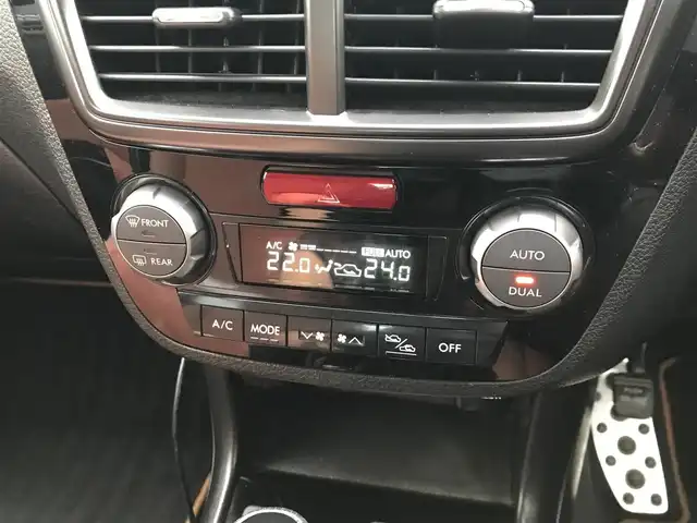 スバル エクシーガクロスオーバー７ 2．5i アイサイト 富山県 2016(平28)年 7.6万km クリスタルブラックシリカ 4WD/フリップダウンモニター/純正ナビ/フルセグTV/Bluetooth/バックカメラ/衝突被害軽減ブレーキ/レーンキープアシスト/ハーフレザーシート/パワーシート/シートヒーター/革巻きステアリング/パドルシフト/プッシュスタート/スマートキー/ETC