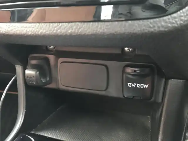 スバル エクシーガクロスオーバー７ 2．5i アイサイト 富山県 2016(平28)年 7.6万km クリスタルブラックシリカ 4WD/フリップダウンモニター/純正ナビ/フルセグTV/Bluetooth/バックカメラ/衝突被害軽減ブレーキ/レーンキープアシスト/ハーフレザーシート/パワーシート/シートヒーター/革巻きステアリング/パドルシフト/プッシュスタート/スマートキー/ETC