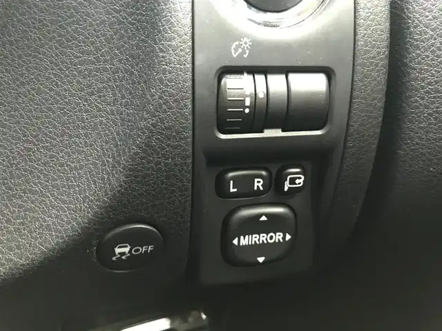 スバル エクシーガクロスオーバー７ 2．5i アイサイト 富山県 2016(平28)年 7.6万km クリスタルブラックシリカ 4WD/フリップダウンモニター/純正ナビ/フルセグTV/Bluetooth/バックカメラ/衝突被害軽減ブレーキ/レーンキープアシスト/ハーフレザーシート/パワーシート/シートヒーター/革巻きステアリング/パドルシフト/プッシュスタート/スマートキー/ETC