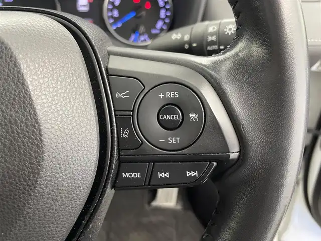 トヨタ ＲＡＶ４ ハイブリットX 富山県 2020(令2)年 3万km ホワイトパールクリスタルシャイン 純正メモリナビ /フルセグTV/Bluetooth/バックカメラ/ETC/トヨタセーフティセンス/LEDオートライト/前後コーナーセンサー/純正ドアバイザー/純正フロアマット/純正18インチアルミ/レーダークルーズコントロール/スマートキー/スペアキー/プッシュスタート