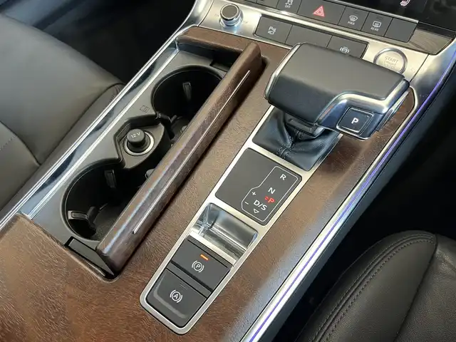 アウディ Ａ６ アバント 40TDIクワトロ 山形県 2021(令3)年 3.4万km 黒 純正ナビ/フルセグTV/AppleCarplay/バーチャルコックピット/アダプティブクルーズコントロール/レーンキープアシスト/ブラインドスポットモニター/アンビエントライト/レザーシート/パワーシート/パドルシフト/コーナーセンサー/電動リアゲート/フットオープナー