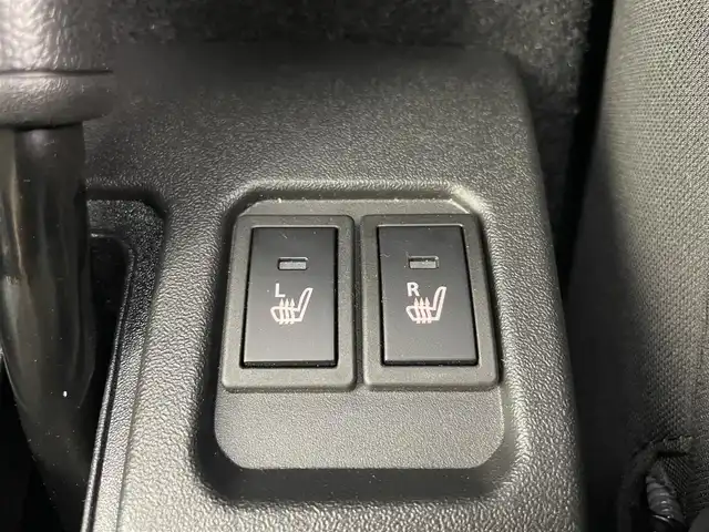 スズキ ジムニー ノマド FC 富山県 2025(令7)年 0.1千km 黒 ワンオーナー/4WD/スズキセーフティサポート/デュアルカメラブレーキサポート/アダプティブクルーズコントロール/車線逸脱警報機能/標識認識機能/後退時ブレーキサポート/ハイビームアシスト/オートLEDヘッドライト/リアパーキングセンサー/スマートキー×２/プッシュスタート/アイドリングストップ/取扱説明書/保証書