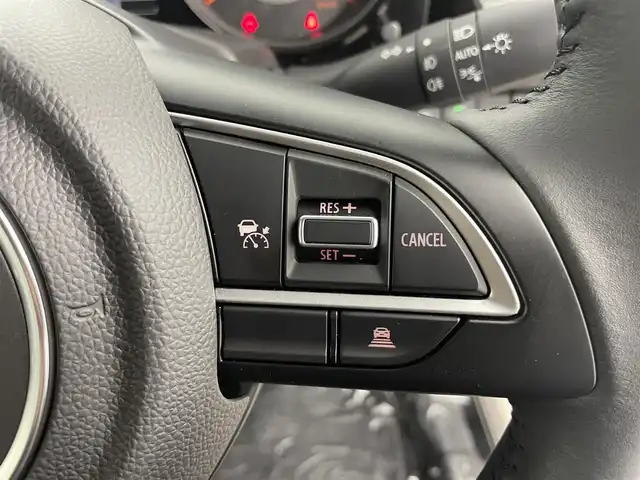 スズキ ジムニー ノマド FC 富山県 2025(令7)年 0.1千km 黒 ワンオーナー/4WD/スズキセーフティサポート/デュアルカメラブレーキサポート/アダプティブクルーズコントロール/車線逸脱警報機能/標識認識機能/後退時ブレーキサポート/ハイビームアシスト/オートLEDヘッドライト/リアパーキングセンサー/スマートキー×２/プッシュスタート/アイドリングストップ/取扱説明書/保証書