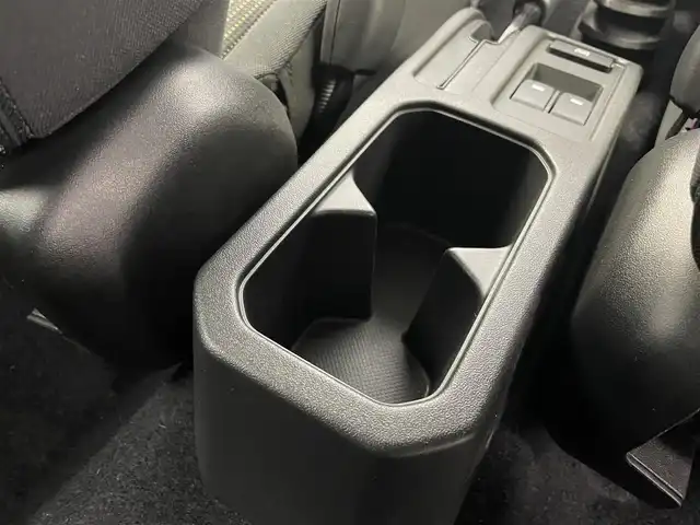 スズキ ジムニー ノマド FC 富山県 2025(令7)年 0.1千km 黒 ワンオーナー/4WD/スズキセーフティサポート/デュアルカメラブレーキサポート/アダプティブクルーズコントロール/車線逸脱警報機能/標識認識機能/後退時ブレーキサポート/ハイビームアシスト/オートLEDヘッドライト/リアパーキングセンサー/スマートキー×２/プッシュスタート/アイドリングストップ/取扱説明書/保証書