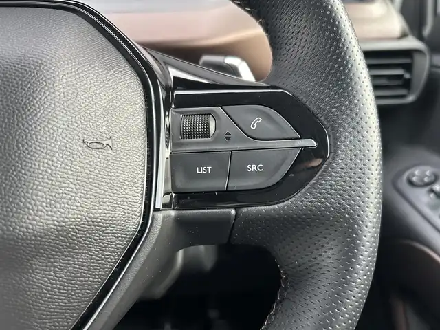 プジョー プジョー リフター ロングGT 埼玉県 2023(令5)年 1.9万km 白 純正ディスプレイオーディオ /Apple Car Play /ACC /アンビエンスライト /BSM /インテリジェントハイビーム /デジタルインナーミラー /社外全周囲カメラ /パーキングセンサー /ETC