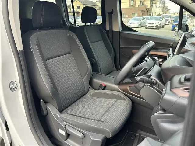 プジョー プジョー リフター ロングGT 埼玉県 2023(令5)年 1.9万km 白 純正ディスプレイオーディオ /Apple Car Play /ACC /アンビエンスライト /BSM /インテリジェントハイビーム /デジタルインナーミラー /社外全周囲カメラ /パーキングセンサー /ETC