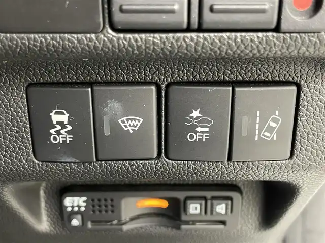 ホンダ フリード ハイブリット クロスター ホンダセンシング 岡山県 2020(令2)年 6万km プラチナホワイトパール ８インチナビ/【Bluetooth/フルセグTV/CD/DVD/USB】/型番:AVIC-RL811/アルパインフリップダウンモニター/両側パワースライドドア/衝突軽減ブレーキ/レーダークルーズコントロール/社外ドライブレコーダー（前）/前席シートヒーター/ハーフレザーシート/バックカメラ/ビルトインＥＴＣ/ＬＥＤヘッドライト/純正15インチアルミホイール/エンジンスターター×1/スマートキー×2