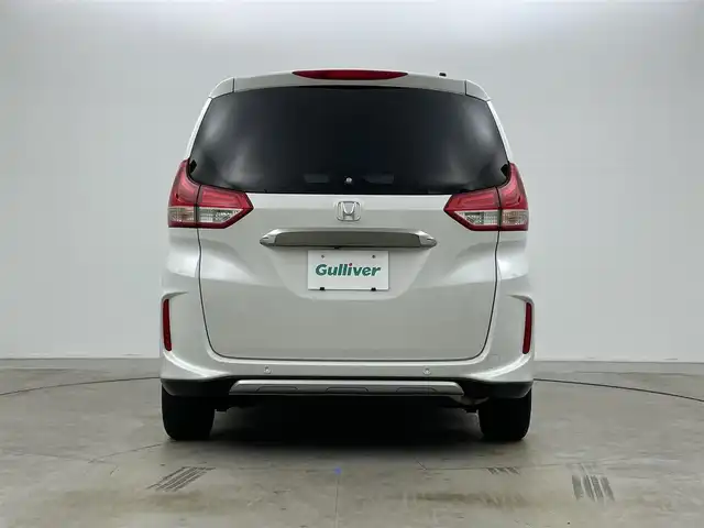 ホンダ フリード ハイブリット クロスター ホンダセンシング 岡山県 2020(令2)年 6万km プラチナホワイトパール ８インチナビ/【Bluetooth/フルセグTV/CD/DVD/USB】/型番:AVIC-RL811/アルパインフリップダウンモニター/両側パワースライドドア/衝突軽減ブレーキ/レーダークルーズコントロール/社外ドライブレコーダー（前）/前席シートヒーター/ハーフレザーシート/バックカメラ/ビルトインＥＴＣ/ＬＥＤヘッドライト/純正15インチアルミホイール/エンジンスターター×1/スマートキー×2