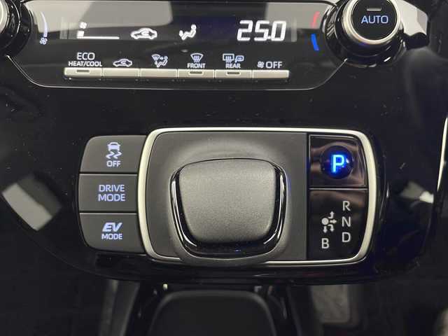 トヨタ アクア X 秋田県 2021(令3)年 2.8万km クリアベージュメタリック ４WD/ワンオーナー　/7インチディスプレイオーディオ/フルセグＴＶ　/バックカメラ　/プッシュスタート　/スマートキー　/トヨタセーフティンス　/寒冷地仕様　/フロントワイパーデアイサー　/ドアミラーヒーター　/ＬＥＤヘッドライト　/ウィンカーミラー/サイドバーザー/純正フロアマット/電格ミラー/オートマチックハイビーム/ライトレベライザー/AV100V/レーンキープアシスト/ソナー/クルーズコントロール/オートライト/ステアリングリモコン/横滑り防止装置/DRIVE　MODE/EV　MODE/S-VSC