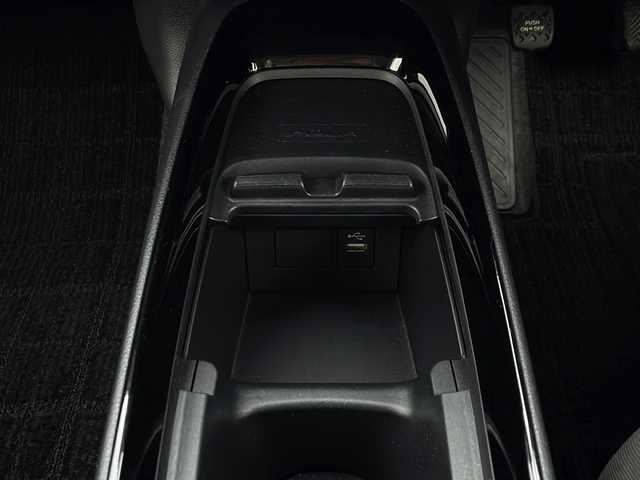 トヨタ アクア X 秋田県 2021(令3)年 2.8万km クリアベージュメタリック ４WD/ワンオーナー　/7インチディスプレイオーディオ/フルセグＴＶ　/バックカメラ　/プッシュスタート　/スマートキー　/トヨタセーフティンス　/寒冷地仕様　/フロントワイパーデアイサー　/ドアミラーヒーター　/ＬＥＤヘッドライト　/ウィンカーミラー/サイドバーザー/純正フロアマット/電格ミラー/オートマチックハイビーム/ライトレベライザー/AV100V/レーンキープアシスト/ソナー/クルーズコントロール/オートライト/ステアリングリモコン/横滑り防止装置/DRIVE　MODE/EV　MODE/S-VSC