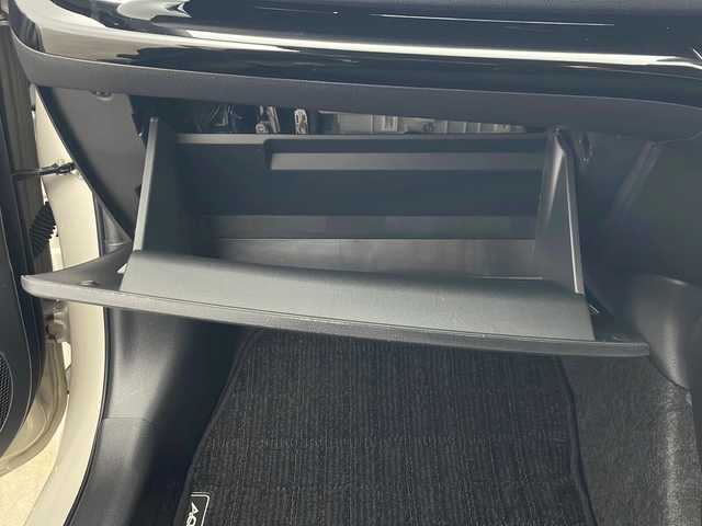 トヨタ アクア X 秋田県 2021(令3)年 2.8万km クリアベージュメタリック ４WD/ワンオーナー　/7インチディスプレイオーディオ/フルセグＴＶ　/バックカメラ　/プッシュスタート　/スマートキー　/トヨタセーフティンス　/寒冷地仕様　/フロントワイパーデアイサー　/ドアミラーヒーター　/ＬＥＤヘッドライト　/ウィンカーミラー/サイドバーザー/純正フロアマット/電格ミラー/オートマチックハイビーム/ライトレベライザー/AV100V/レーンキープアシスト/ソナー/クルーズコントロール/オートライト/ステアリングリモコン/横滑り防止装置/DRIVE　MODE/EV　MODE/S-VSC