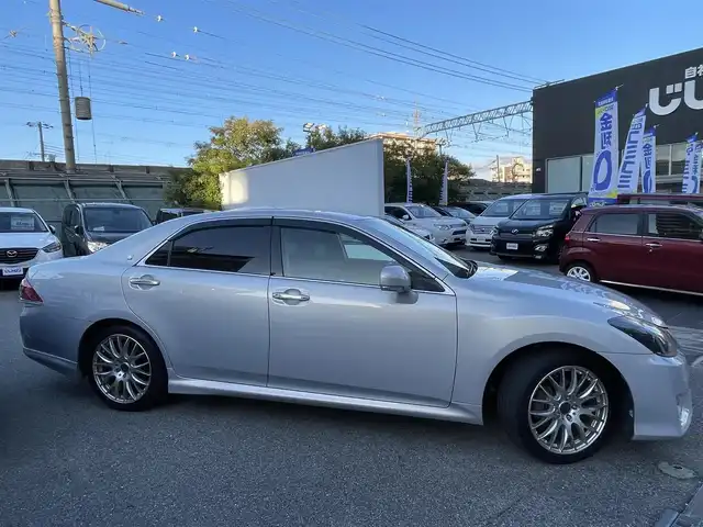 トヨタ クラウン アスリート プレミアムエディション 兵庫県 2012(平24)年 10.1万km プレミアムシルバーパール (株)IDOMが運営する【じしゃロン西宮店】の自社ローン専用車両になります。こちらは現金またはオートローンご利用時の価格です。自社ローンご希望の方は別途その旨お申付け下さい/＊ETC/＊バックカメラ/＊パワステ/＊パワーウィンドウ/＊クルーズコントロールあり/＊USBあり/＊フルセグ/＊ドラレコあり/＊パワーシート/＊レザーシート/＊シートヒーター/＊エアシート/＊横滑り防止装置/＊レーンキープアシスト/＊オートライト