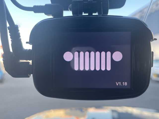 クライスラー・ジープ ジープ レネゲード リミテッド 高知県 2020(令2)年 3.2万km 黒 純正ナビ/【フルセグTV/BT/Applecarplay/Android Auto】/アドバンストブレーキアシスト/LaneSenseTM車線逸脱警報プラス/前面衝突警報（クラッシュミティゲーション付）/ブラインドスポットモニター / リアクロスパスディテクション/Parkviewリアバックアップカメラ/ParkSenseリアパークアシスト/エレクトロニック・スタビリティ・コントロール（横滑り防止）/エレクトロニック・ロール・ミティゲーション（車線逸脱防止）/オールスピードトラクションコントロール（タイヤ空転防止）/アダプティブクルーズコントロール/LEDヘッドライト（デイタイム・ランニング・ライト付）/黒レザーシート/シートヒーター/ステアリングヒーター/純正17インチアルミホイール/前後ドラレコ