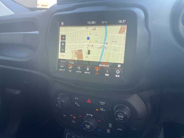 クライスラー・ジープ ジープ レネゲード リミテッド 高知県 2020(令2)年 3.2万km 黒 純正ナビ/【フルセグTV/BT/Applecarplay/Android Auto】/アドバンストブレーキアシスト/LaneSenseTM車線逸脱警報プラス/前面衝突警報（クラッシュミティゲーション付）/ブラインドスポットモニター / リアクロスパスディテクション/Parkviewリアバックアップカメラ/ParkSenseリアパークアシスト/エレクトロニック・スタビリティ・コントロール（横滑り防止）/エレクトロニック・ロール・ミティゲーション（車線逸脱防止）/オールスピードトラクションコントロール（タイヤ空転防止）/アダプティブクルーズコントロール/LEDヘッドライト（デイタイム・ランニング・ライト付）/黒レザーシート/シートヒーター/ステアリングヒーター/純正17インチアルミホイール/前後ドラレコ