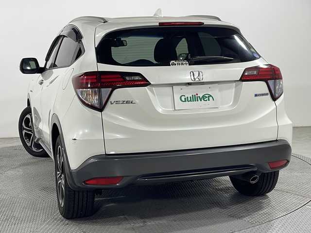 ホンダ ヴェゼル ハイブリッド X ホンダセンシング ブリリアントスタイルED 広島県 2017(平29)年 4.7万km ホワイトオーキッドパール 純正ナビ/バックカメラ/ホンダセンシング/・衝突軽減ブレーキ/・レーンキープアシスト/・アダプティブクルーズコントロール/・誤発進抑制機能/パドルシフト/ルーフレール/LEDヘッドランプ/純正17インチAW/ETC/ドライブレコーダー/USB入力端子