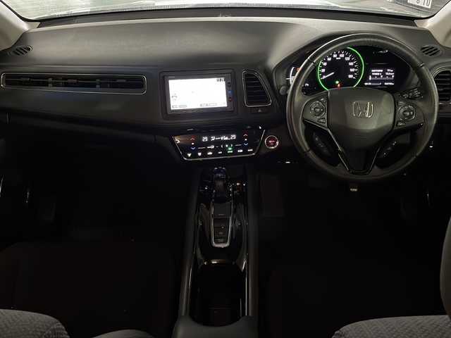 ホンダ ヴェゼル ハイブリッド X ホンダセンシング ブリリアントスタイルED 広島県 2017(平29)年 4.7万km ホワイトオーキッドパール 純正ナビ/バックカメラ/ホンダセンシング/・衝突軽減ブレーキ/・レーンキープアシスト/・アダプティブクルーズコントロール/・誤発進抑制機能/パドルシフト/ルーフレール/LEDヘッドランプ/純正17インチAW/ETC/ドライブレコーダー/USB入力端子