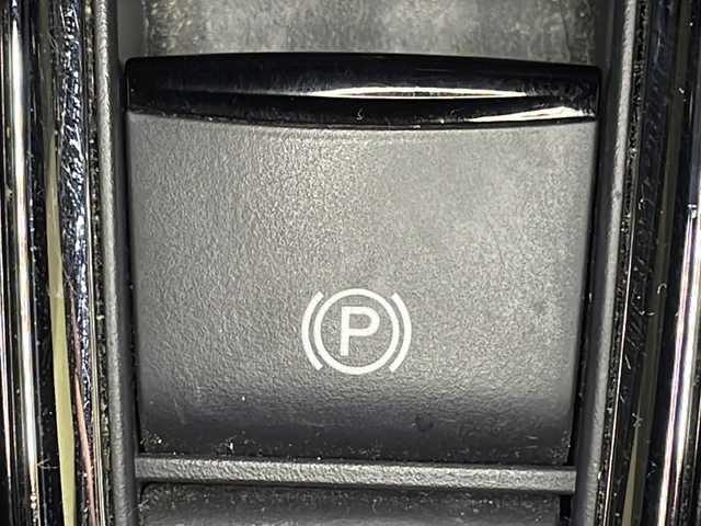 ホンダ ヴェゼル ハイブリッド X ホンダセンシング ブリリアントスタイルED 広島県 2017(平29)年 4.7万km ホワイトオーキッドパール 純正ナビ/バックカメラ/ホンダセンシング/・衝突軽減ブレーキ/・レーンキープアシスト/・アダプティブクルーズコントロール/・誤発進抑制機能/パドルシフト/ルーフレール/LEDヘッドランプ/純正17インチAW/ETC/ドライブレコーダー/USB入力端子