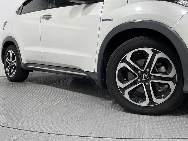 ホンダ ヴェゼル ハイブリッド X ホンダセンシング ブリリアントスタイルED 広島県 2017(平29)年 4.7万km ホワイトオーキッドパール 純正ナビ/バックカメラ/ホンダセンシング/・衝突軽減ブレーキ/・レーンキープアシスト/・アダプティブクルーズコントロール/・誤発進抑制機能/パドルシフト/ルーフレール/LEDヘッドランプ/純正17インチAW/ETC/ドライブレコーダー/USB入力端子