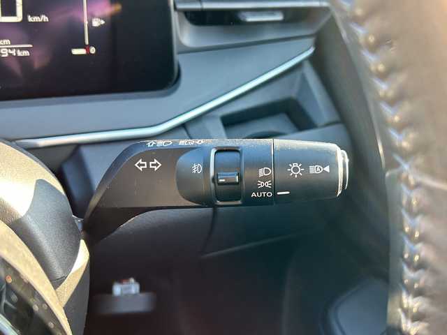 日産 ノート オーテック 山口県 2021(令3)年 5.3万km オーロラフレアブルーパール AUTECH専用装備/フロントグリル/シルバーフロントプロテクター/サイドシルプロテクター/シルバーリヤプロテクター/ダークウッド調フィニッシャー/合皮アームレスト/フロントセンターアームレスト/リヤセンターアームレスト/専用ブラックレザレットシート刺繍/専用ブラック本革巻ステアリング/AUTECHエンブレム/純正メモリナビ/（AM/FM/CD/DVD/USB/Bluetooth）/バックカメラ/ハーフレザー/純正フロアマット/ドライブレコーダー（DH5-D）/LEDヘッドライト/フォグランプ