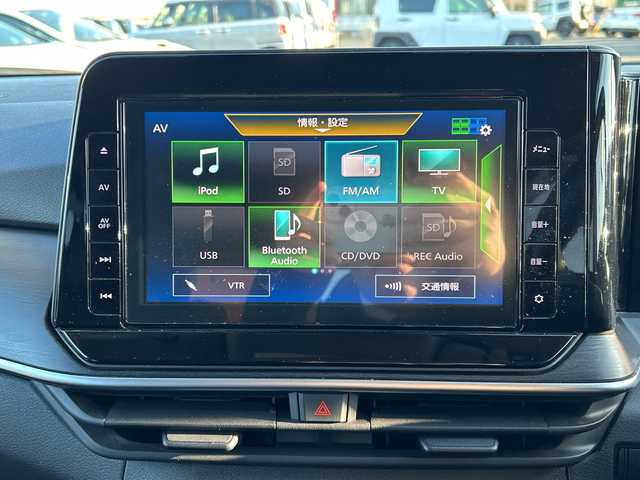 日産 ノート オーテック 山口県 2021(令3)年 5.3万km オーロラフレアブルーパール AUTECH専用装備/フロントグリル/シルバーフロントプロテクター/サイドシルプロテクター/シルバーリヤプロテクター/ダークウッド調フィニッシャー/合皮アームレスト/フロントセンターアームレスト/リヤセンターアームレスト/専用ブラックレザレットシート刺繍/専用ブラック本革巻ステアリング/AUTECHエンブレム/純正メモリナビ/（AM/FM/CD/DVD/USB/Bluetooth）/バックカメラ/ハーフレザー/純正フロアマット/ドライブレコーダー（DH5-D）/LEDヘッドライト/フォグランプ