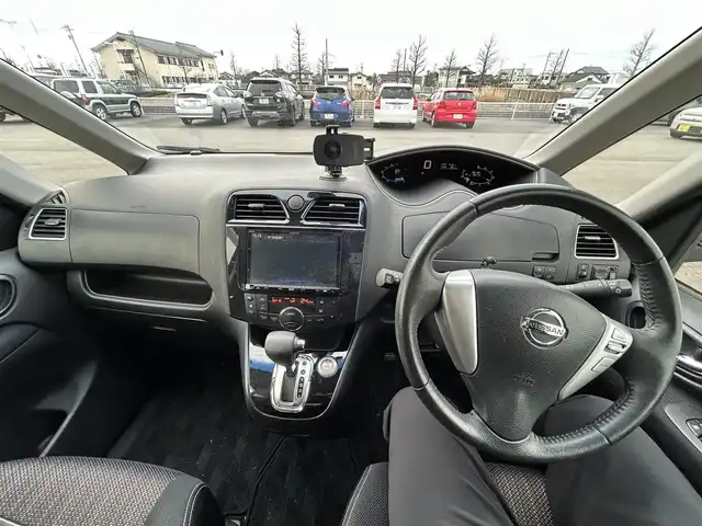 日産 セレナ