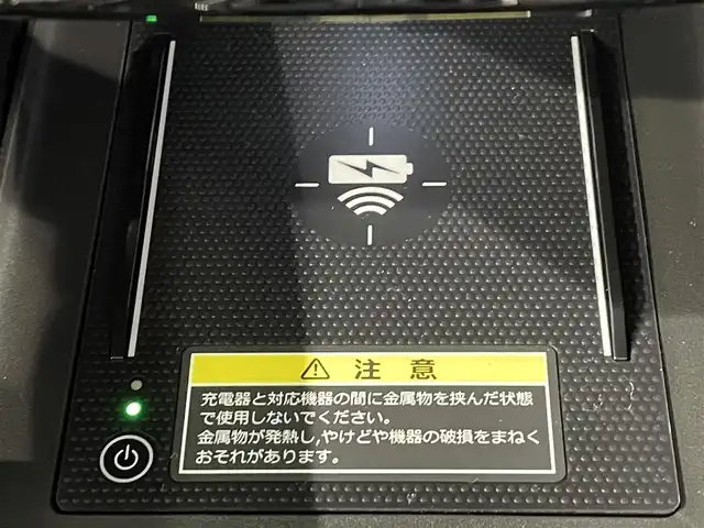 ホンダ ヴェゼル ハイブリッド e:HEV Z 愛知県 2025(令7)年 0.1万km未満 プラチナホワイトパール 登録済未使用車/Honda CONNECTディスプレー/（Bluetooth/フルセグTV/CarPlay/AM/FM)/ETC2.0車載器/ワイヤレス充電器/ホンダセンシング　/　　-衝突軽減ブレーキ（CMBS)/　　-路線逸脱抑制機能/　　-アダプティブクルーズコントロール/　　-先行車発進お知らせ機能/　　-標識認識機能/　　-オートハイビーム/電動バックドア　/ＬＥＤヘッドライト　/シートヒーター　/ステアリングヒーター/コーナーセンサー/ダウンヒルアシスト/バックカメラ