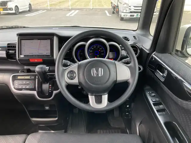 ホンダ Ｎ ＢＯＸ ＋ カスタム G Aパッケージ 鳥取県 2014(平26)年 4.1万km プレミアムホワイトパール 車種：N-BOX＋カスタム/社外ナビ/ワンセグ/CD/バックカメラ/衝突軽減ブレーキ（CTBA）/両側パワースライドドア/ドライブレコーダー（前方）/キセノンヘットライト/純正１４インチアルミホイール/プッシュエンジンスタート/荷室マルチボード/スマートキー/アイドリングストップ/フロアマット/ドアバイザー