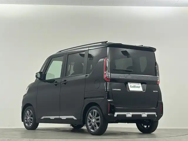 三菱 デリカミニ T プレミアム 埼玉県 2025(令7)年 0.1万km未満 黒 届出済未使用車　純正9インチディスプレイオーディオ　全方位カメラ　レーダークルコン　合成皮革　シートヒーター　ステアリングヒーター　両側パワスラ　LEDオートライト　コーナーセンサー　ルーフレール　パドルシフト