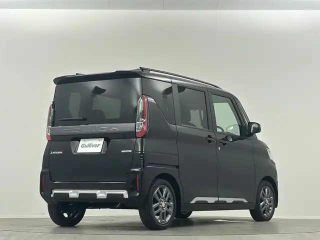 三菱 デリカミニ T プレミアム 埼玉県 2025(令7)年 0.1万km未満 黒 届出済未使用車　純正9インチディスプレイオーディオ　全方位カメラ　レーダークルコン　合成皮革　シートヒーター　ステアリングヒーター　両側パワスラ　LEDオートライト　コーナーセンサー　ルーフレール　パドルシフト