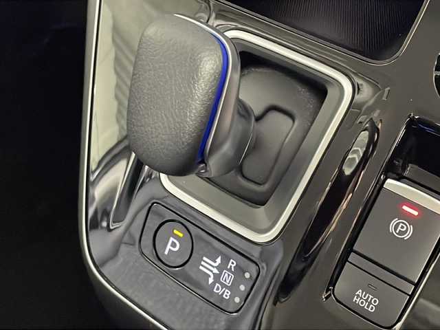 日産 セレナ e－パワー HWS V アーバンクロム 神奈川県 2021(令3)年 4.7万km ダークメタルグレー 純正１０型ナビ/(フルセグ　USB　Bluetooth　CD　DVD　ブルーレイ　SD　AM　FM)/セーフティパックA/プロパイロット/レーンディパーチャーワーニング/エマージェンシーブレーキ/クロストラフィックアラート/移動物検知/前後ソナー/インテリジェントアラウンドビューモニター/インテリジェントデジタルインナーミラー/ビルトインETC/前方ドライブレコーダー/合皮シート/センターマルチコンソール/デュアルバックドア/LEDオートライト/フォグランプ/革巻きステアリング/純正１６インチAW