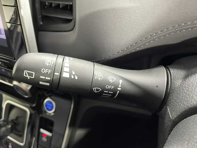 日産 セレナ e－パワー HWS V アーバンクロム 神奈川県 2021(令3)年 4.7万km ダークメタルグレー 純正１０型ナビ/(フルセグ　USB　Bluetooth　CD　DVD　ブルーレイ　SD　AM　FM)/セーフティパックA/プロパイロット/レーンディパーチャーワーニング/エマージェンシーブレーキ/クロストラフィックアラート/移動物検知/前後ソナー/インテリジェントアラウンドビューモニター/インテリジェントデジタルインナーミラー/ビルトインETC/前方ドライブレコーダー/合皮シート/センターマルチコンソール/デュアルバックドア/LEDオートライト/フォグランプ/革巻きステアリング/純正１６インチAW