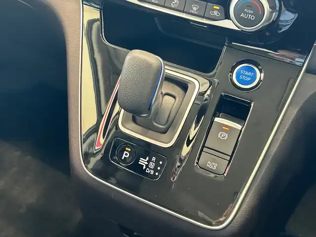 日産 セレナ e－パワー HWS V アーバンクロム 埼玉県 2021(令3)年 4.7万km ダークメタルグレー エマージェンシーブレーキ/プロパイロット/純正１０型SDナビ/　　CD/DVD/BT/フルセグ/USB/クリアランスソナー/アラウンドビューモニター/デジタルインナーミラー/前方ドライブレコーダー/合皮シート/両側パワースライドドア/LEDオートライト/フォグランプ/純正１６インチAW/スマートキー2本/ビルトインETC
