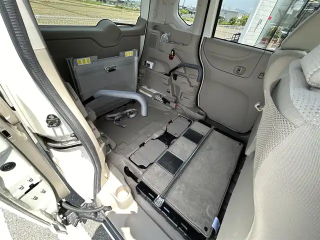 ホンダ Ｎ ＢＯＸ ＋ G 鳥取県 2015(平27)年 3万km タフホワイトⅡ ４・W・D/福祉車両/車椅子仕様スローパー/電動ウィンチ/社外ディスプレイモニター/DVD/CD/BT/USB/バックカメラ・ETC/前席シートヒーター/社外14インチアルミホイール/純正フォグライト/キーレスキー/両側スライドドア/電動格納ミラー/フロアマット/ドアバイザー/スタッドレスセット積込み/ヒーテッドドアミラー