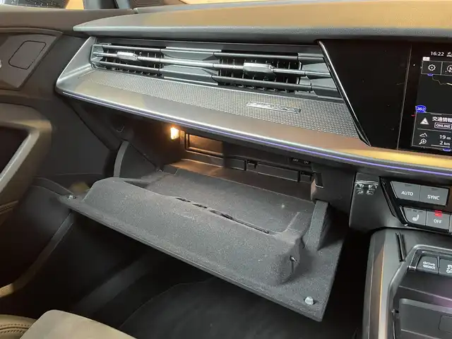 アウディ アウディ ＲＳ３ スポーツバック 愛知県 2022(令4)年 5.1万km デイトナグレーパールエフェクト RSスポーツエキゾーストシステム/ブラックAudi rings&ブラックスタイリングパッケージ/カラードブレーキキャリパーレッド/純正OPマットブラック19インチAW/マトリクスLEDヘッドライト/MMIナビ/　・Bluetooth/AppleCarPlay/AndroidAuto/フルセグTV/リアビューカメラ/バーチャルコックピットプラス/アダプティブクルーズコントロール/レーンキープアシスト/サイドアシスト/アドバンストキー/ハーフレザーシート/シートヒーター/オートマチックテールゲート