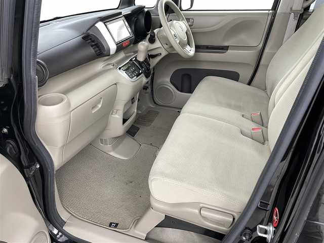 ホンダ Ｎ ＢＯＸ G Lパッケージ 福島県 2015(平27)年 3.5万km スマートブラック あんしんパッケージ/・シティブレーキアクティブシステム（低速域衝突軽減ブレーキ＋誤発進抑制機能）/・前席用i-サイドエアバッグシステム〈容量変化タイプ〉＋サイドカーテンエアバッグシステム（前席/後席対応）/車線逸脱抑制機能/純正SDナビ/型番：VXM-155VSi/・AM/FM/CD/DVD/BT/ワンセグTV/・バックカメラ/・ETC/・前後ドライブレコーダー/チルト式ステアリング/・ステアリングスイッチ/・パドルシフト/プッシュスタート/・スマートキー/・スペアキー/両側パワースライドドア/ベンチシート/HIDヘッドライト/・オートライト/純正フロアマット/ドアバイザー