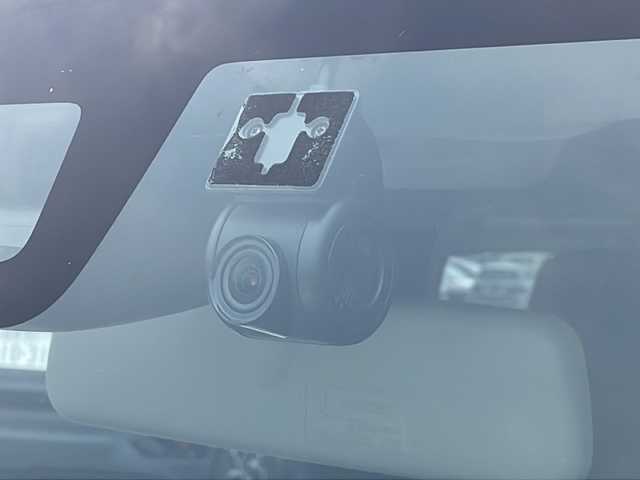 スズキ ジムニー XL 岐阜県 2022(令4)年 1.2万km シフォンアイボリーM 登録時走行距離：11577km/ワンオーナー/ディーラーOP純正10インチナビ/フルセグテレビ・BT・CD/４WD/前後コーナーセンサー/デュアルセンサーブレーキ/シートヒーター/前後コーナーセンサー/レーンキープアシスト/LEDヘッドライト/背面タイヤ/アイドリングストップ/ETC/運転席側ドリンクホルダー/ルーフレール/純正フロアマット/オートライト/プッシュスタート/スマートキー