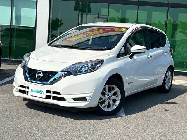 日産 ノート e－パワー X 和歌山県 2020(令2)年 6.5万km ホワイト 社外７インチナビ/ワンセグTV/（BT/MSV)/エマージェンシーブレーキ/レーンキープ/コーナーセンサー/先行車発進お知らせ/ドライブレコーダー/ETC/純正１５インチアルミホイール/社外フロアマット/電動格納ミラー/ドアバイザー/ハロゲンヘッドライト/オートライト