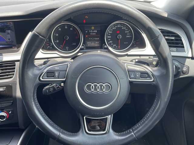 アウディ Ａ５ SB 2．0 TFSI クワトロ 山梨県 2013(平25)年 5.3万km グレー 純正ナビ　/フルセグ　/バックカメラ　/ＥＴＣ　/パワーシート　/前席シートヒーター　/黒革シート　/衝突軽減装置　/クリアランスソナー　/Ｂｌｕｅｔｏｏｔｈ接続　/オートライト　/デュアルエアコン　/ＨＩＤヘッドライト