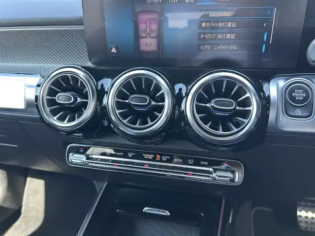メルセデス・ベンツ Ｍ・ベンツ ＧＬＢ２００ｄ 埼玉県 2021(令3)年 3.4万km 黒 ワンオーナー　/アドバンスドパッケージ　/ナビゲーションパッケージ　　/レーダーセーフティパッケージ　/アラウンドビューカメラ/アンビエントライト/パワーテールゲート/ETC２．０