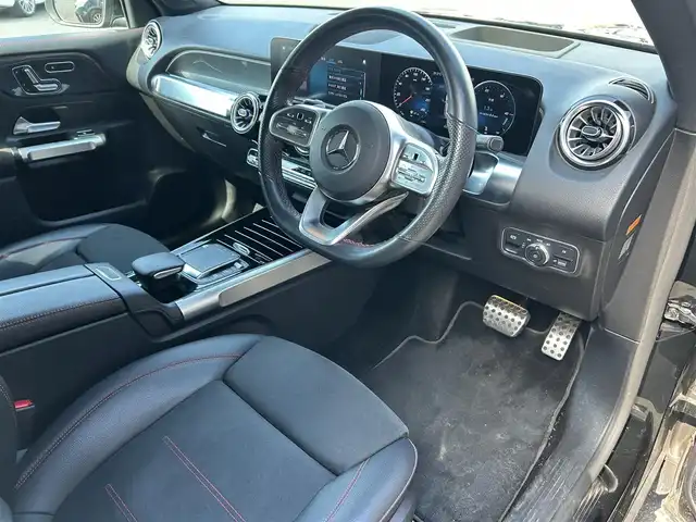 メルセデス・ベンツ Ｍ・ベンツ ＧＬＢ２００ｄ 埼玉県 2021(令3)年 3.4万km 黒 ワンオーナー　/アドバンスドパッケージ　/ナビゲーションパッケージ　　/レーダーセーフティパッケージ　/アラウンドビューカメラ/アンビエントライト/パワーテールゲート/ETC２．０